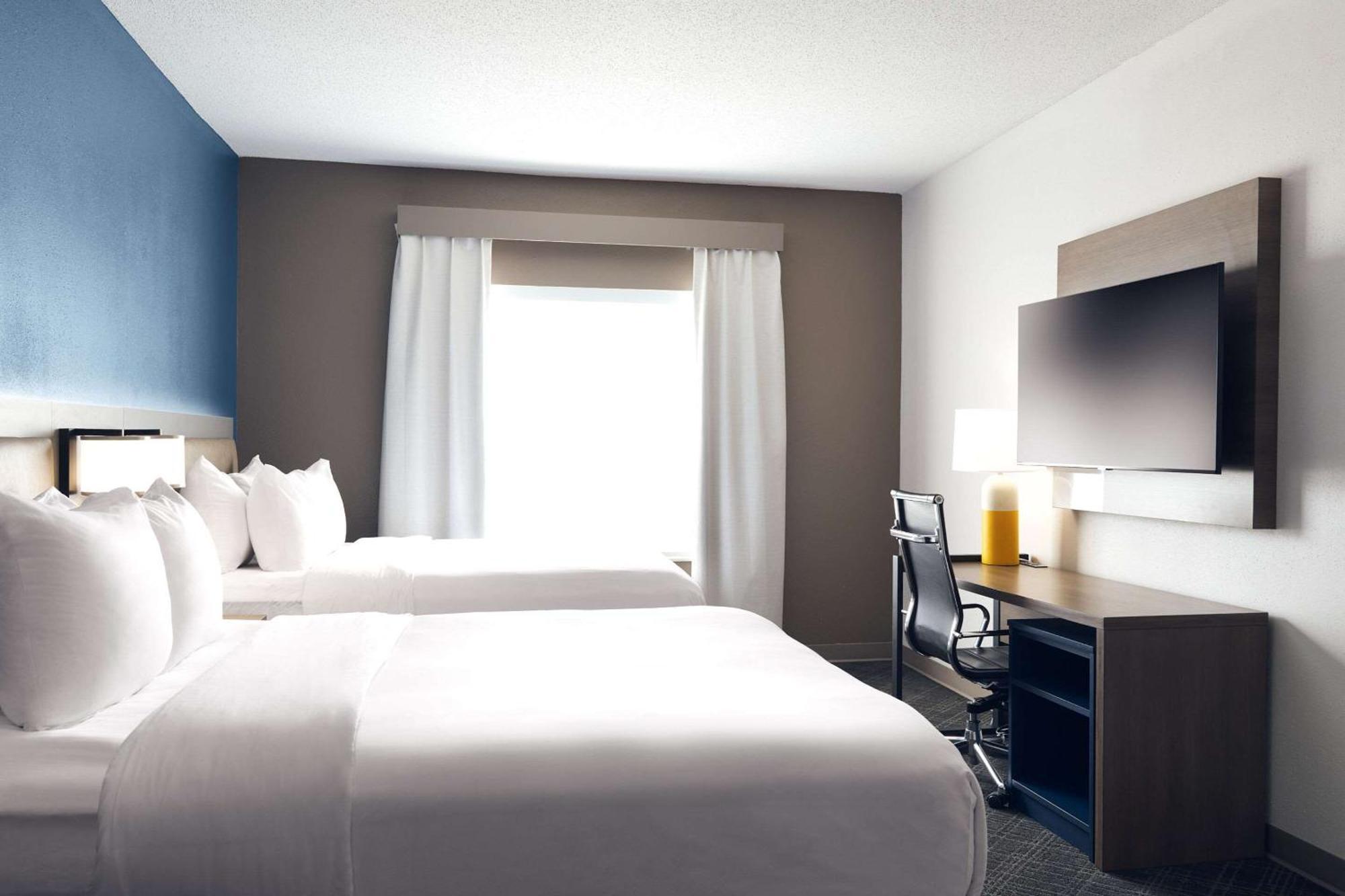 Comfort Suites Milwaukee Airport Oak Creek Exterior foto